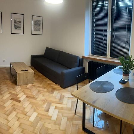 Apartament ออชเวียนชิม ภายนอก รูปภาพ