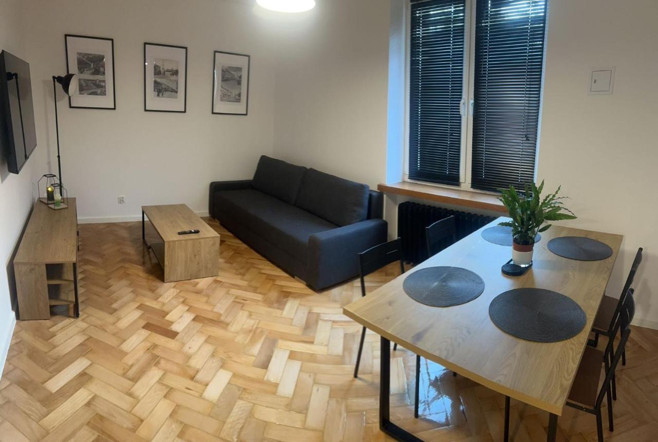 Apartament ออชเวียนชิม ภายนอก รูปภาพ